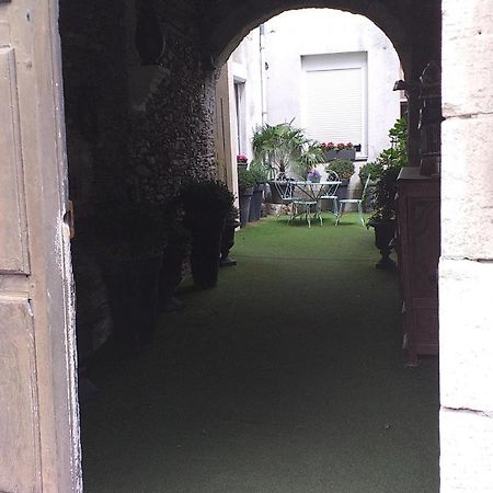 Appart 2 Pieces Et Jardin Hyper Centre Ville Angers Exterior photo